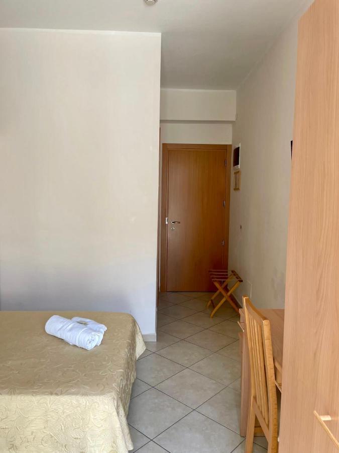 צ'סנטיקו Hotel Favorita מראה חיצוני תמונה