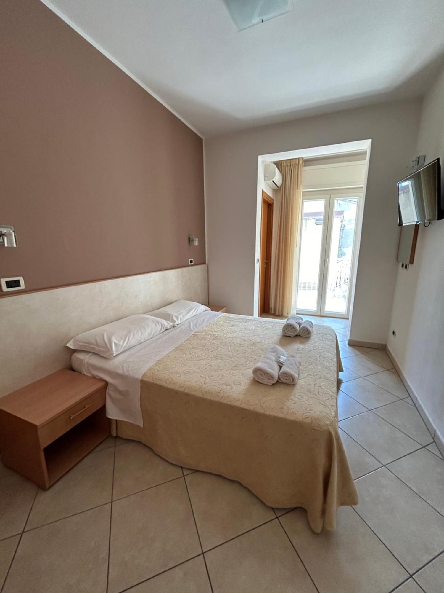 צ'סנטיקו Hotel Favorita מראה חיצוני תמונה
